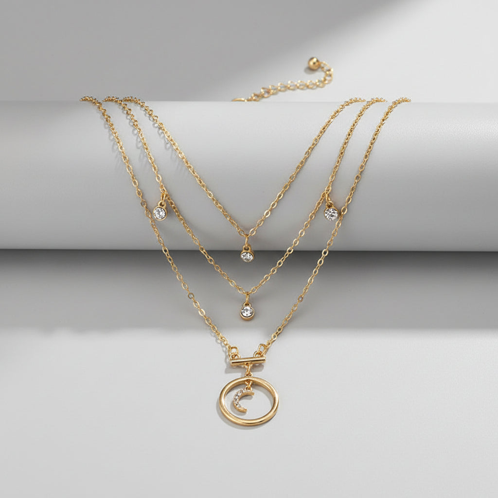 Collier 3 Chaînes Doré – Pendentif Lune Collier trio chaîne lune et strass NaharaBijoux 