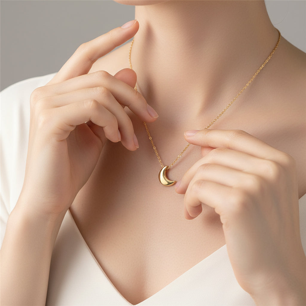 Collier dorée lune NaharaBijoux 